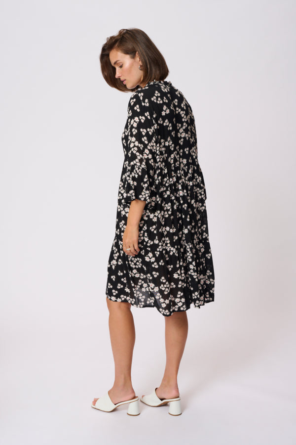 KAHera Amber Dress Printed Black