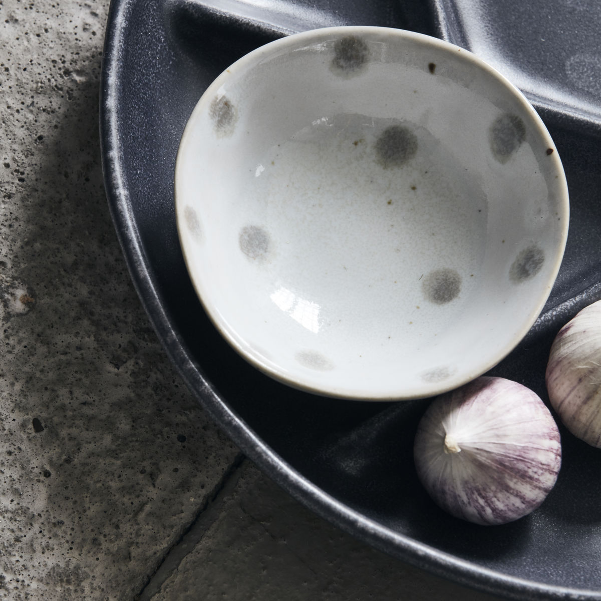 Bowl, Dots