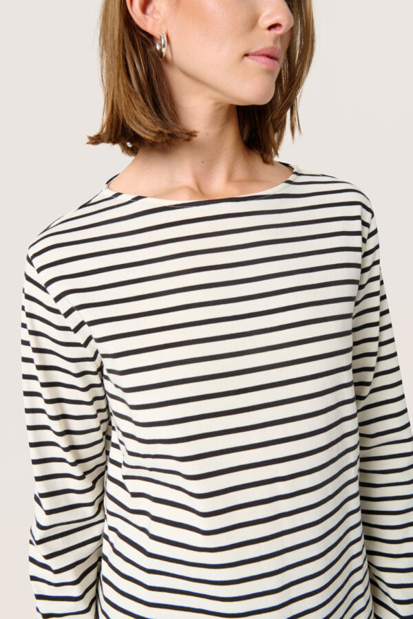SKNeo New Tee LS Whisper White Black