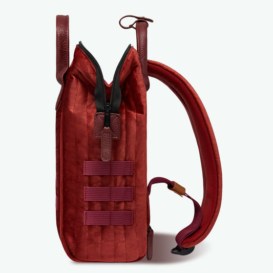 Adventurer S Washington Red