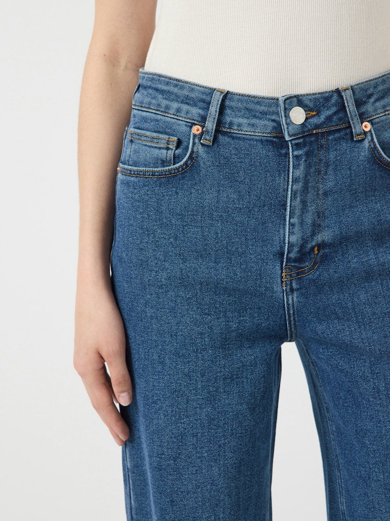 YASRosie HW Straight Jeans Medium Blue