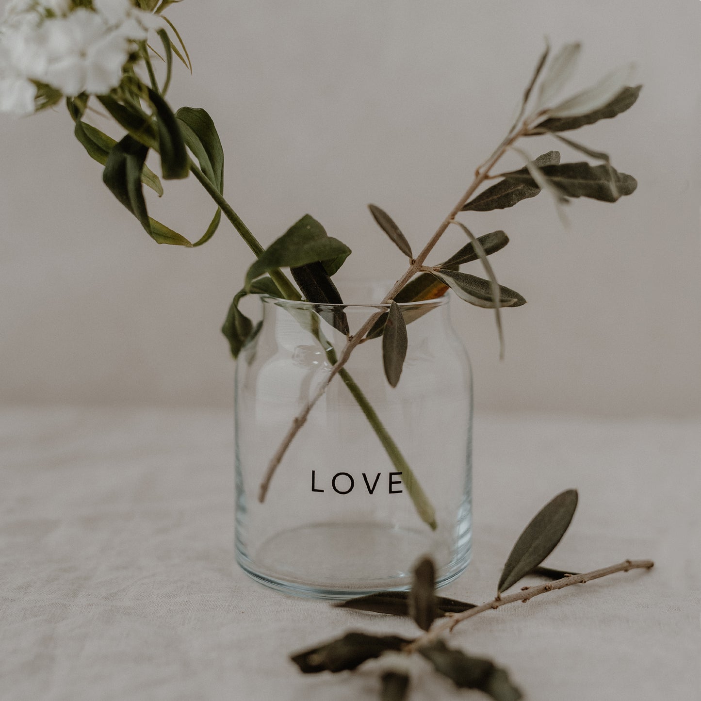ES Vase aus Glas klein Love