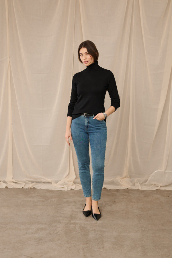 CUAnnemarie Rollneck Black