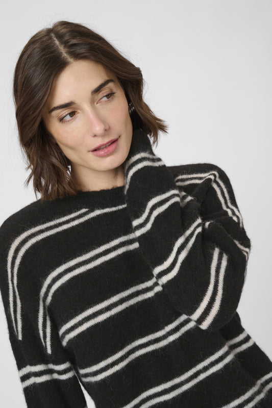 CUBernie Cacheia Pullover Black