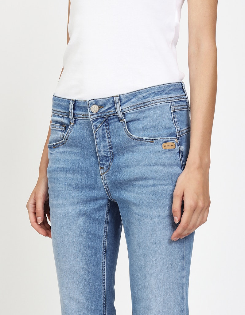 Gang 94Amelie Flared midblue base use