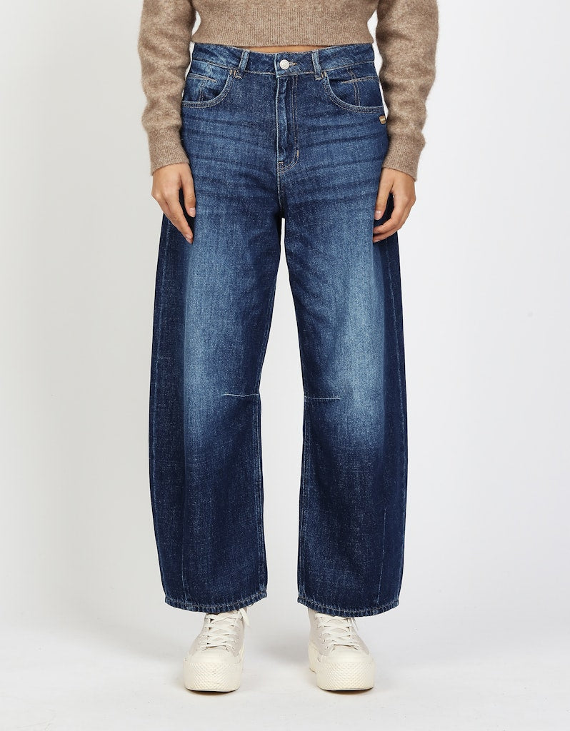 Gang 94Sarina Midblue Waterlines