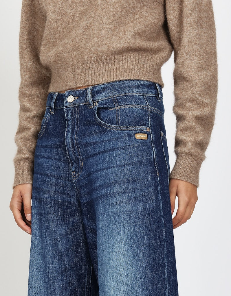 Gang 94Sarina Midblue Waterlines