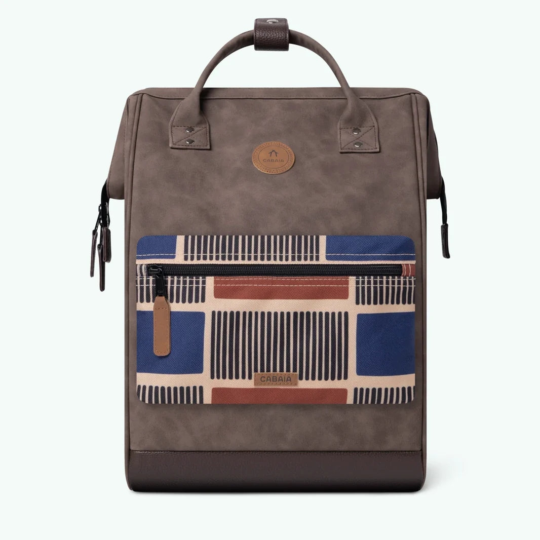 Adventurer L Papeete-Braun