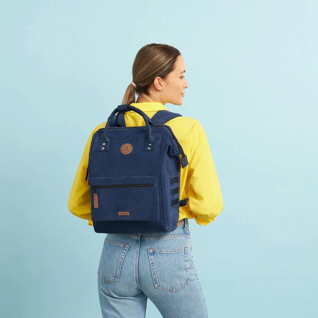 Adventurer M Indianapolis Blau