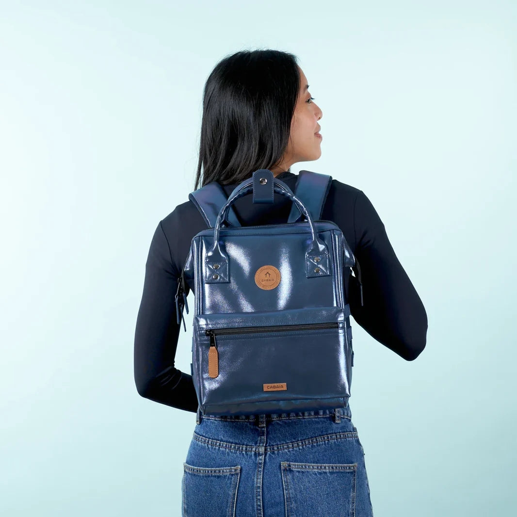 Adventurer S Larissa Blau