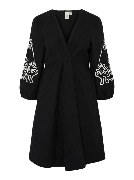 YASGigga 3/4 Dress Black